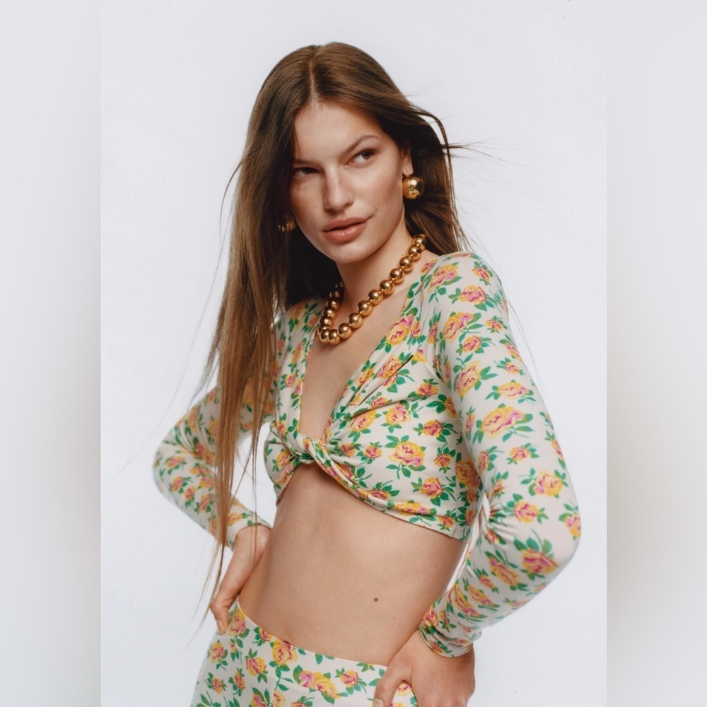 MANGO Women’s Bright Floral Printed Knot Long Sleeve Crop Top Size Large - Picture 6 of 13
